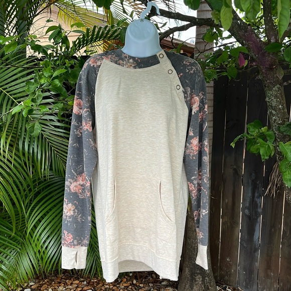 MAURICES Beige Floral Hoodie size medium - Picture 1 of 8